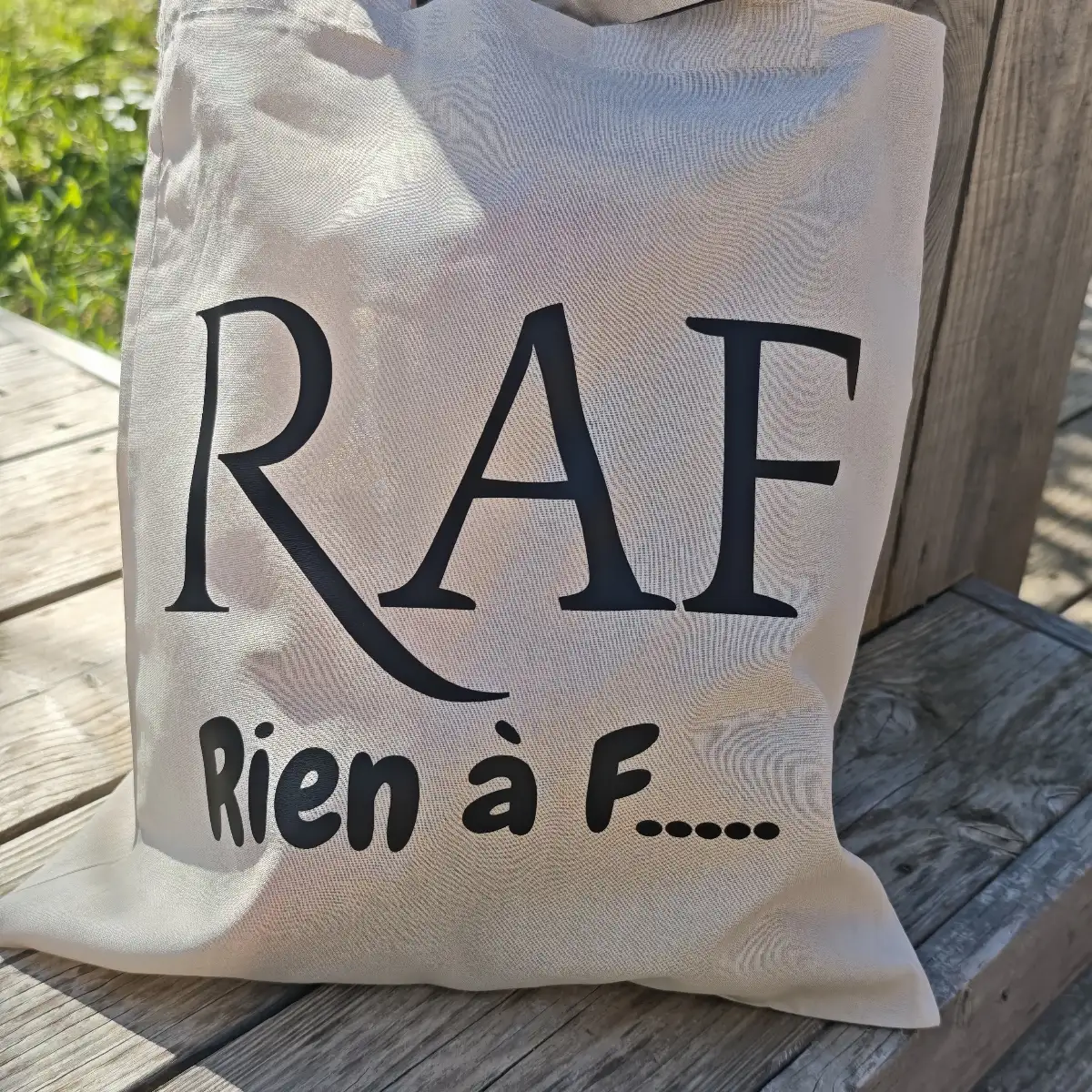 Rien à F....